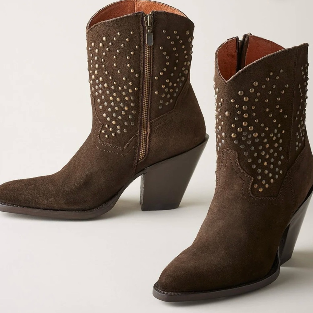 Dan Post “stud” suede boots, new in box